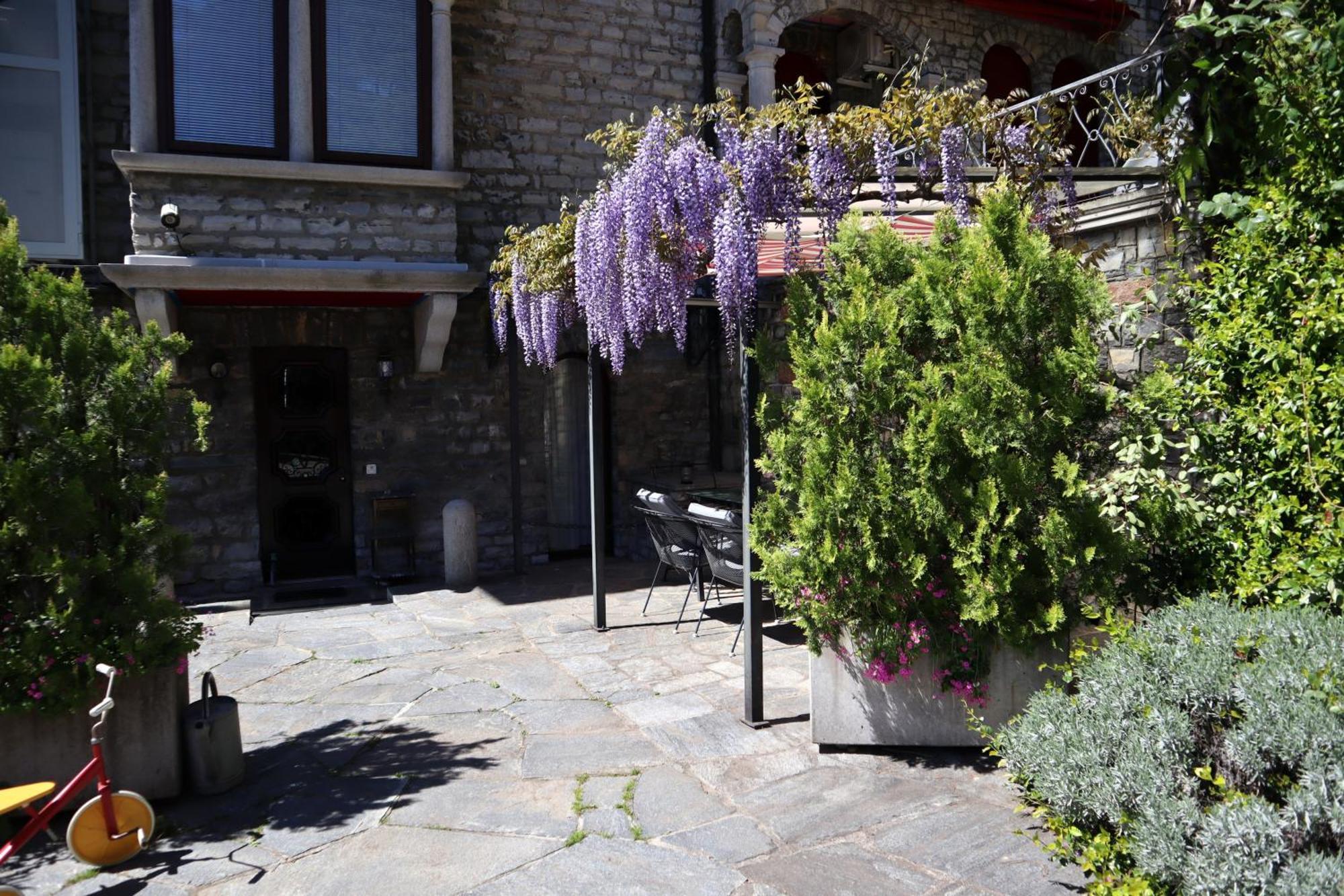 Barony Le Pergole Holiday Apartments Lugano Exteriör bild