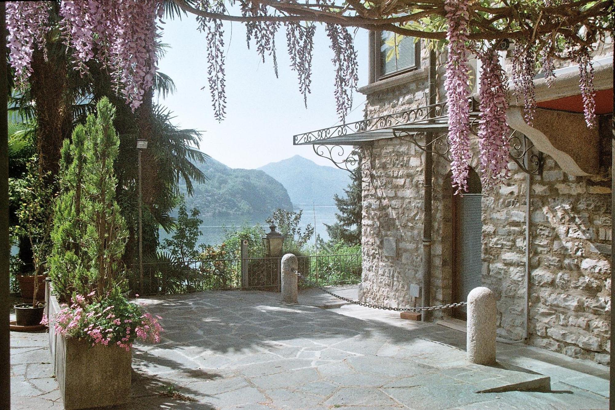 Barony Le Pergole Holiday Apartments Lugano Exteriör bild