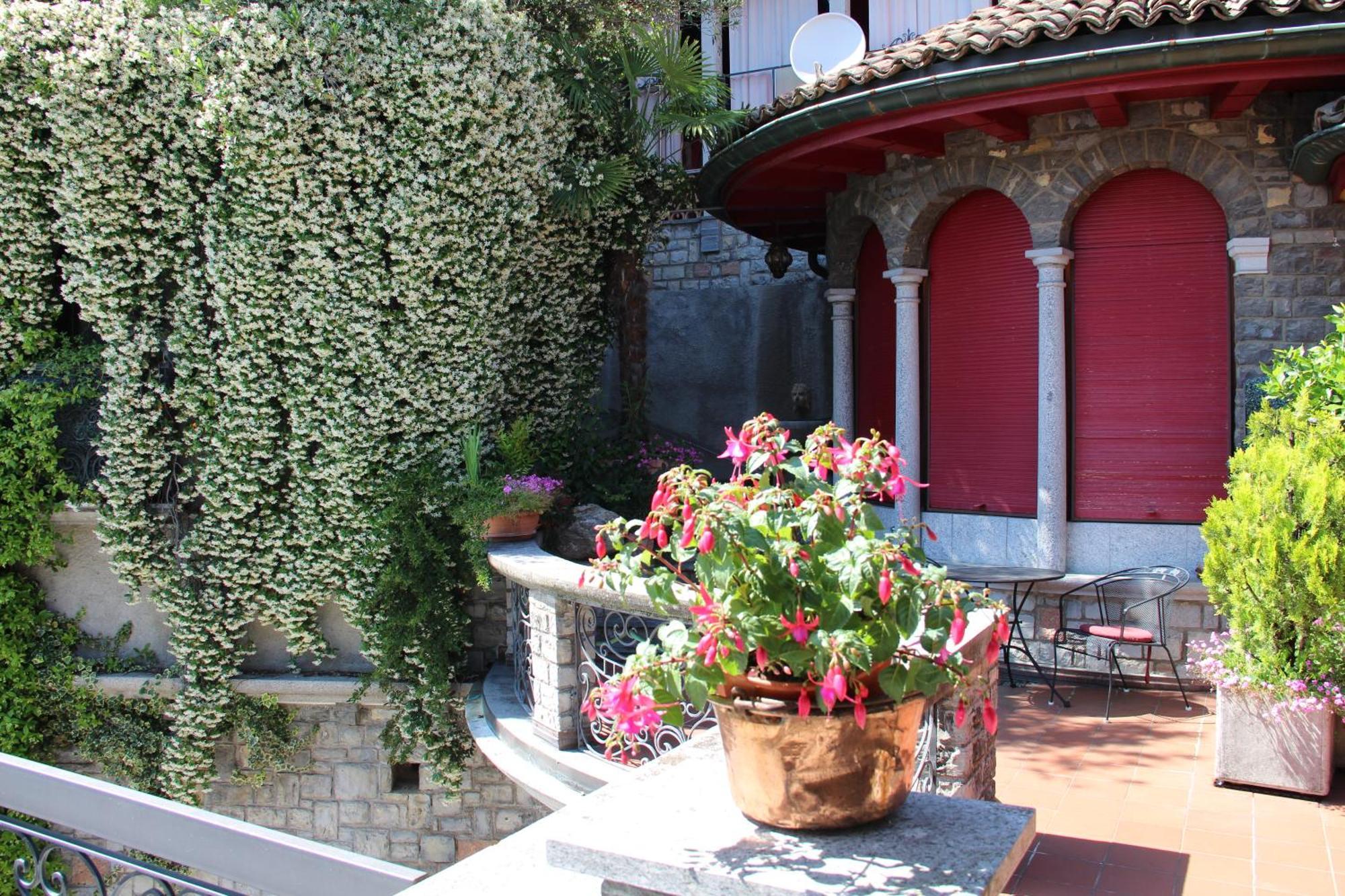 Barony Le Pergole Holiday Apartments Lugano Exteriör bild